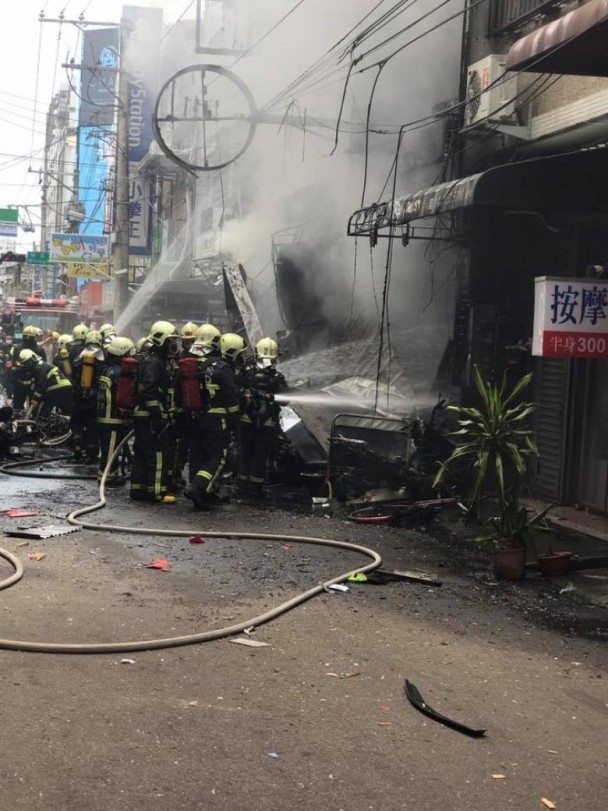 台中逢甲餐廳氣體爆炸一死14傷
