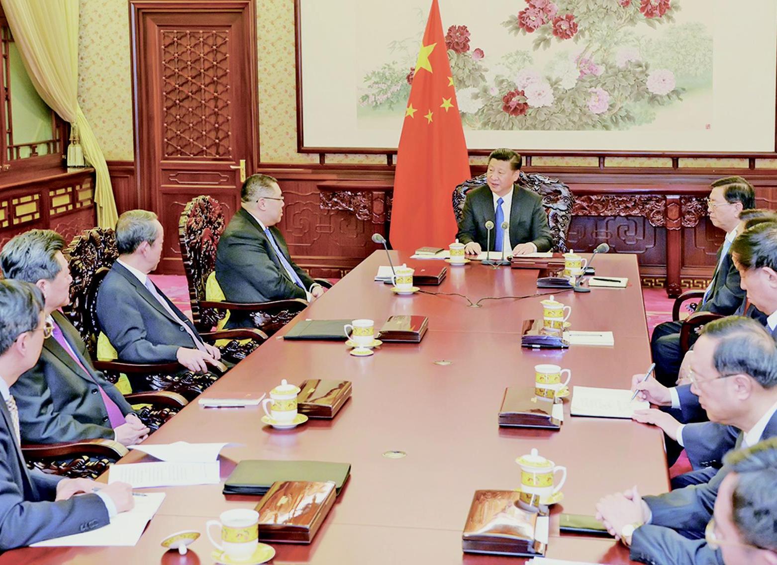 述職座次調整引熱議