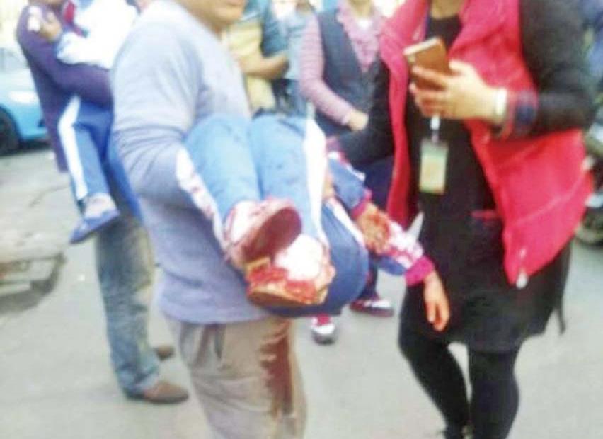 狂漢傷十學生後自盡亡