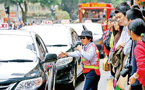 黃實線停車按道路法處罰