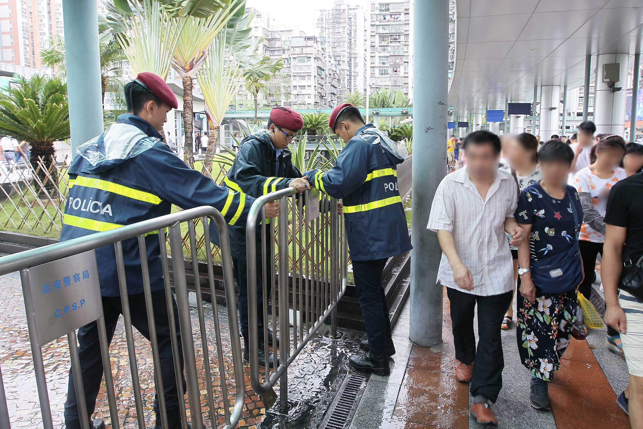 治安警應變演習