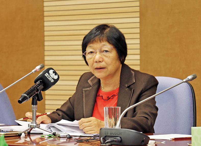 擬與最低工資掛鈎