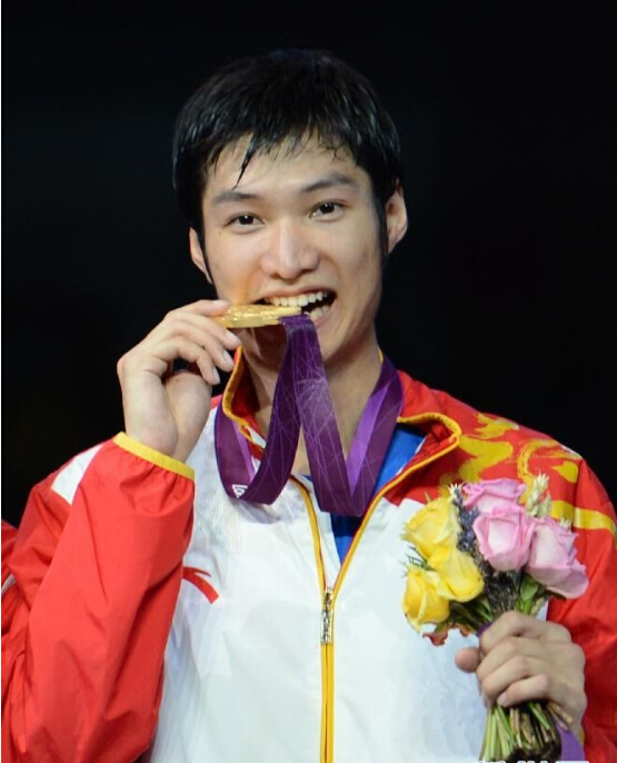 雷聲傳任中國奧運團旗手