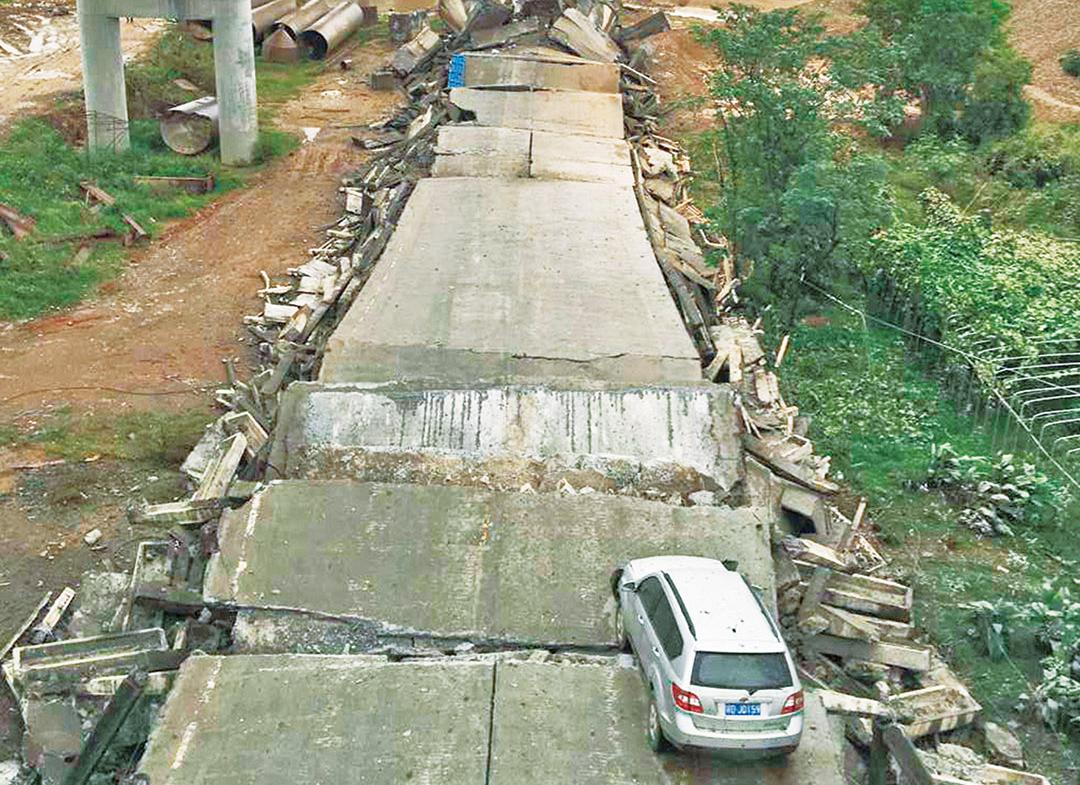 數車被埋最少三失蹤