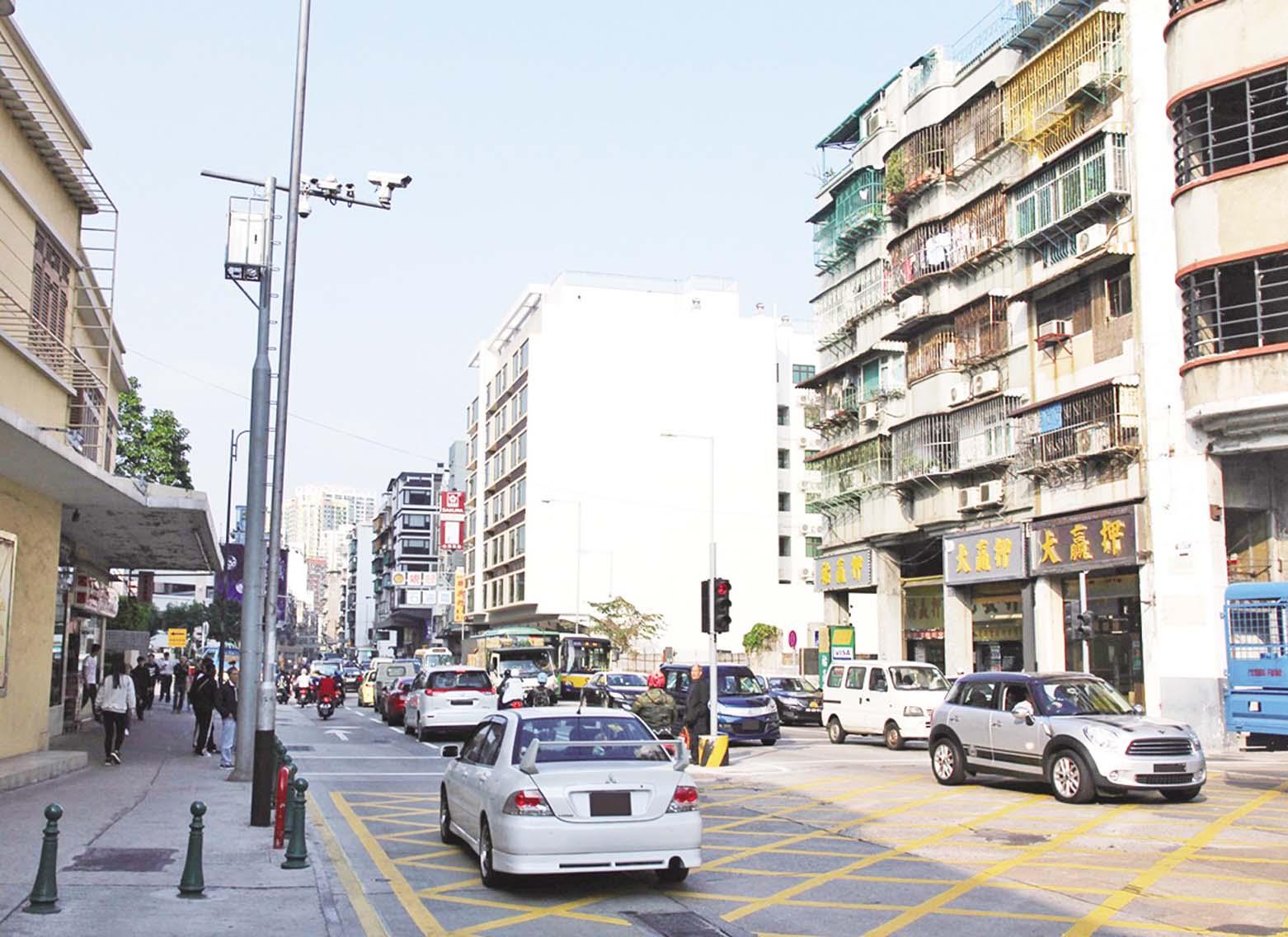 輔助治安警察局執法