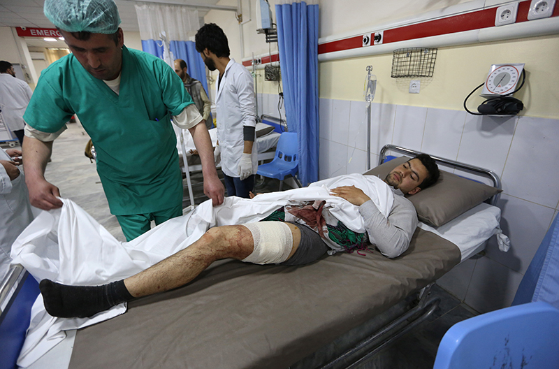 塔利班襲阿國首都逾300死傷