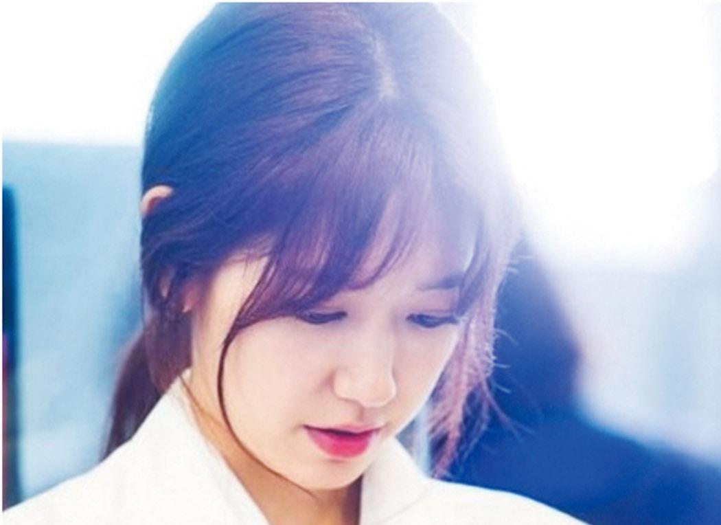 塗指甲油演醫生