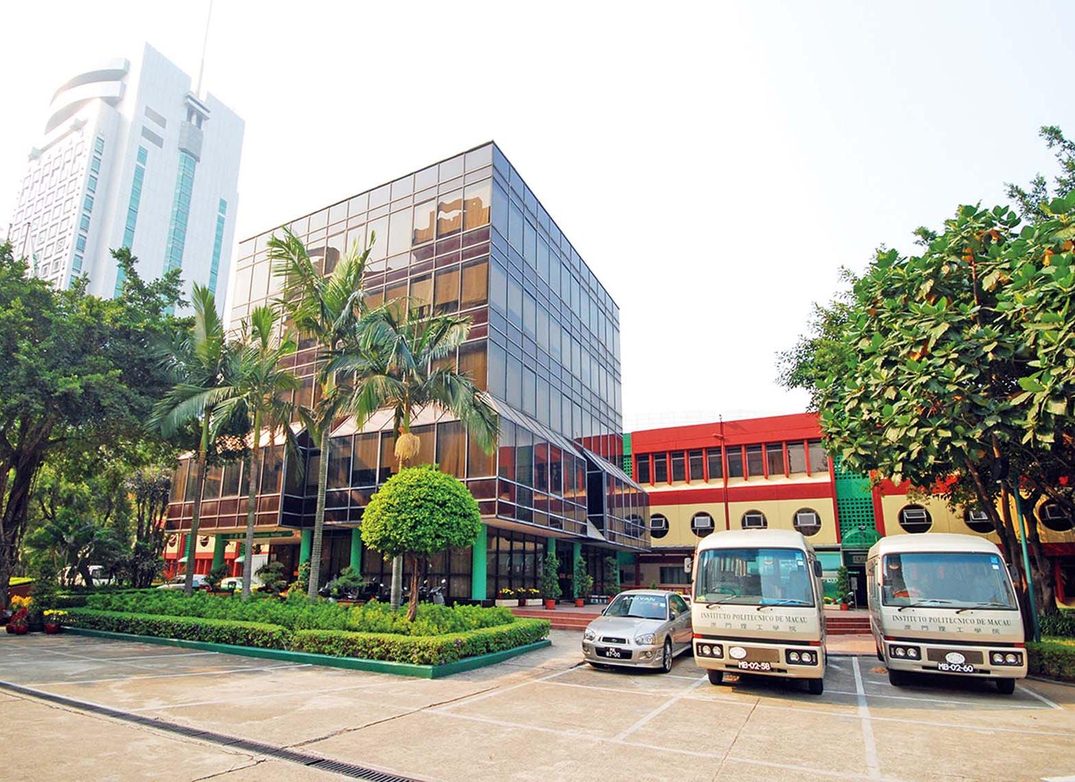 校方懶理廉署助討公道