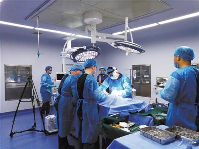 冷凍遺體長期保存「待復活」