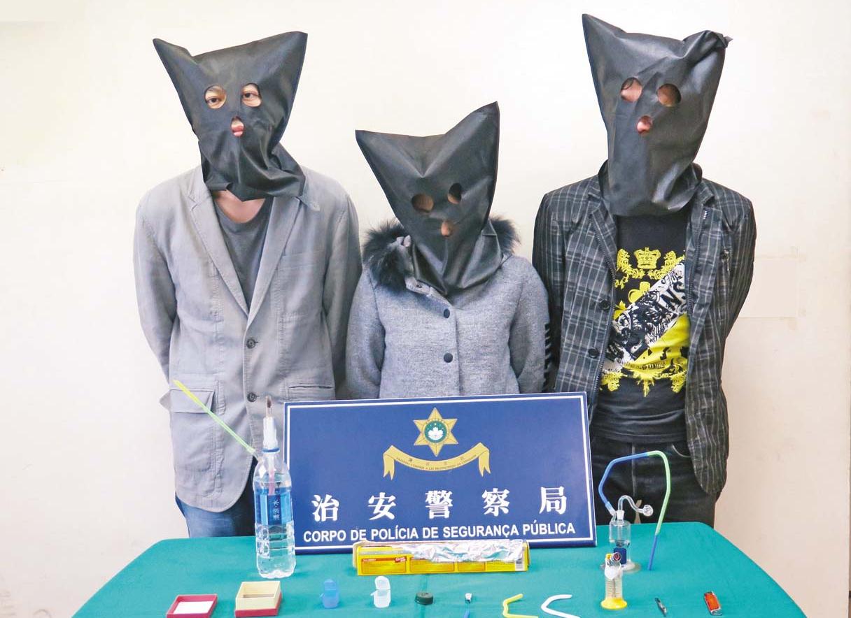 針筒插手臂 道友街上闊步