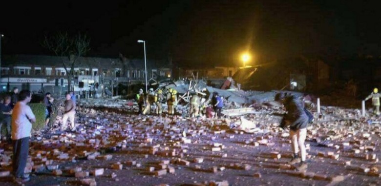 英城鎮爆炸數建築夷為平地32傷