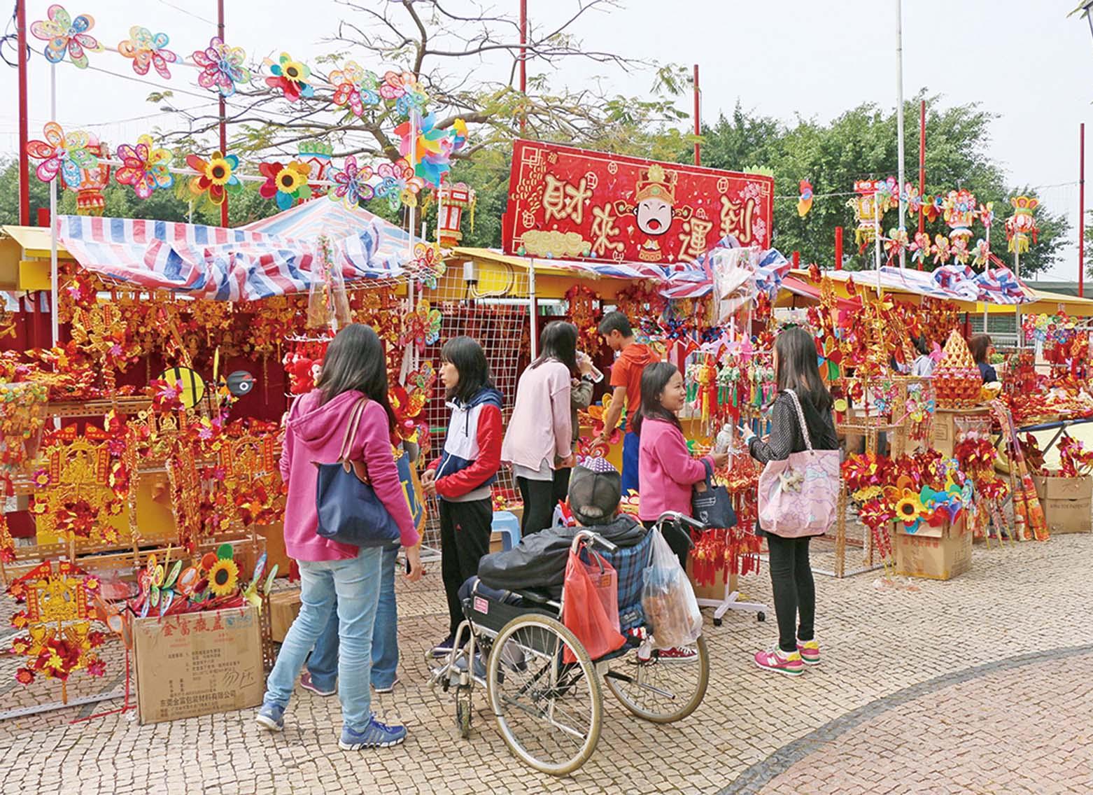 檔主稱生意比往年跌四成