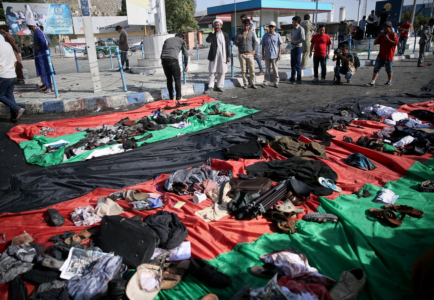 阿國示威遭連環炸彈襲擊80死
