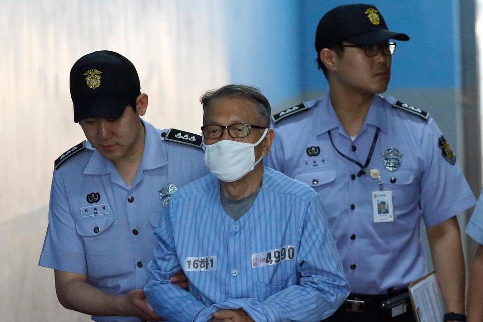 前幕僚長判囚三年