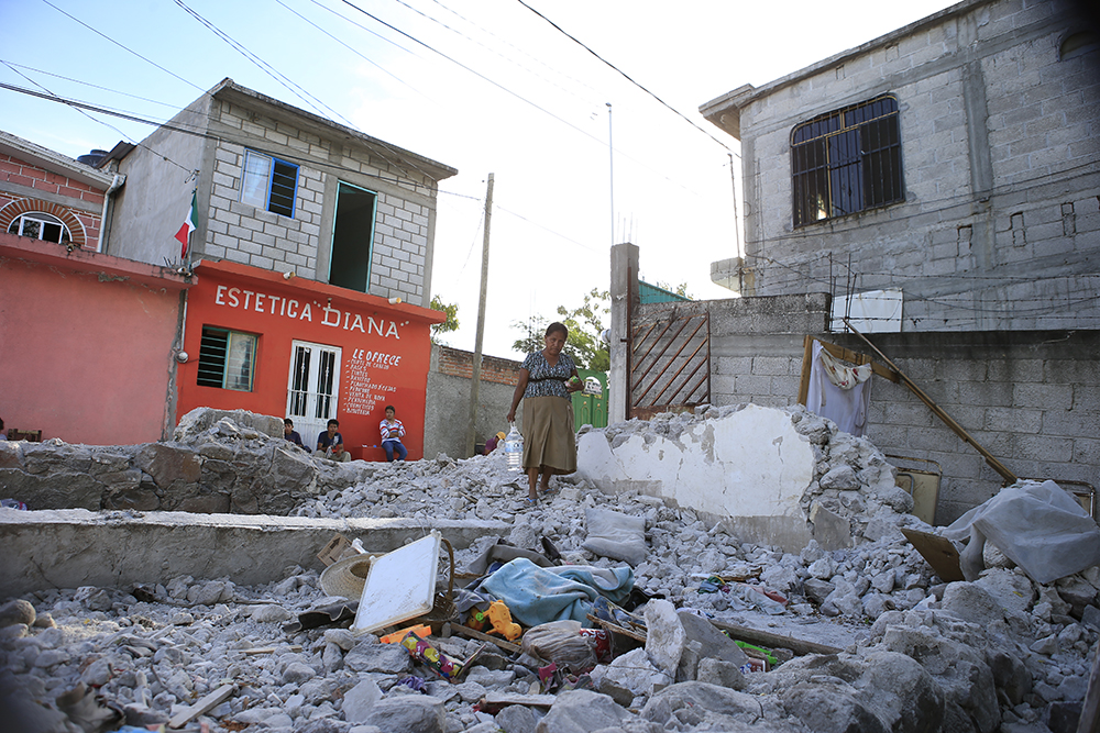 墨西哥地震增至超過300人喪生
