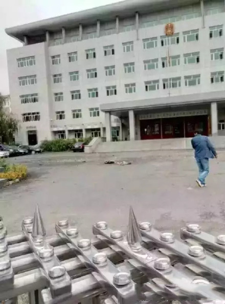 黑龍江一法院門前爆炸
