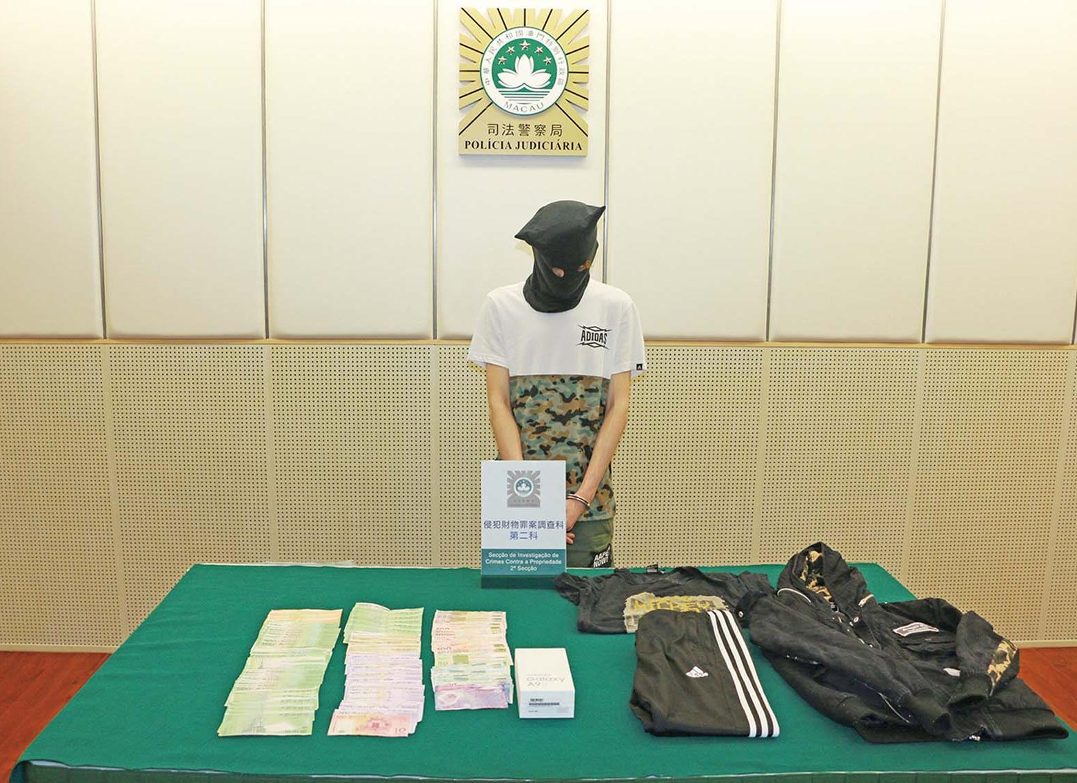 「內鬼」職員爆格破綻重重