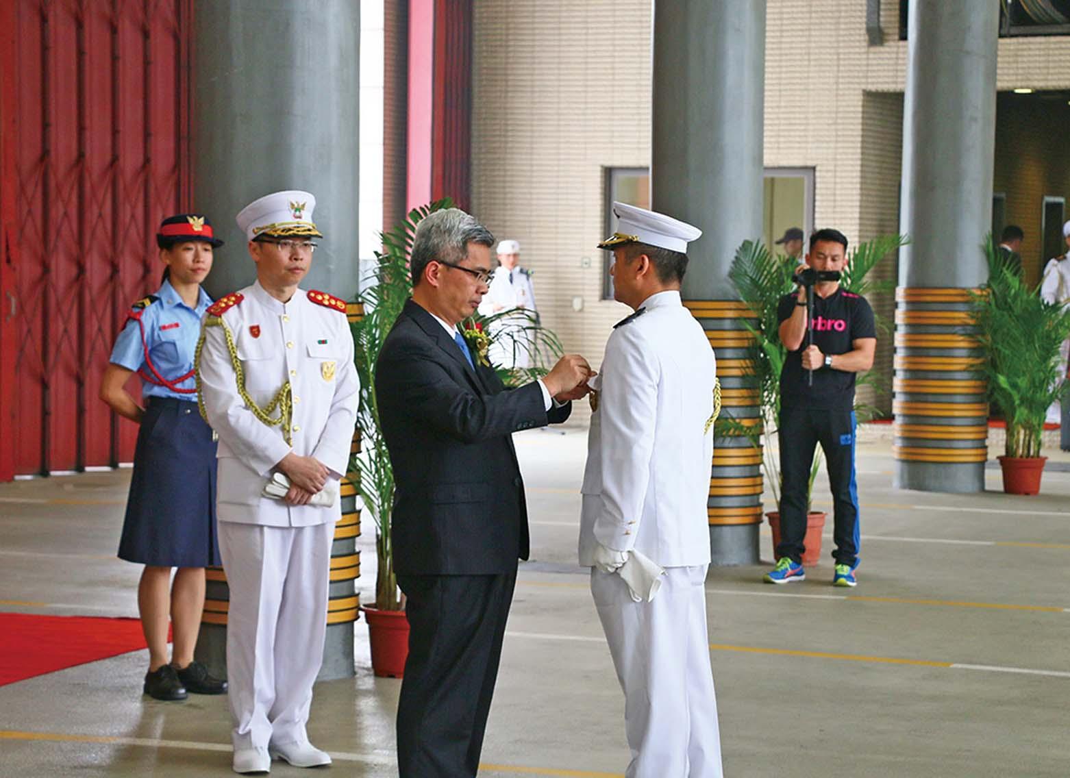 助治安警消防員向上流動