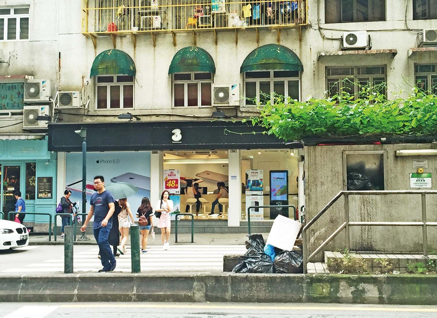 老鼠常出沒 途人過路慘