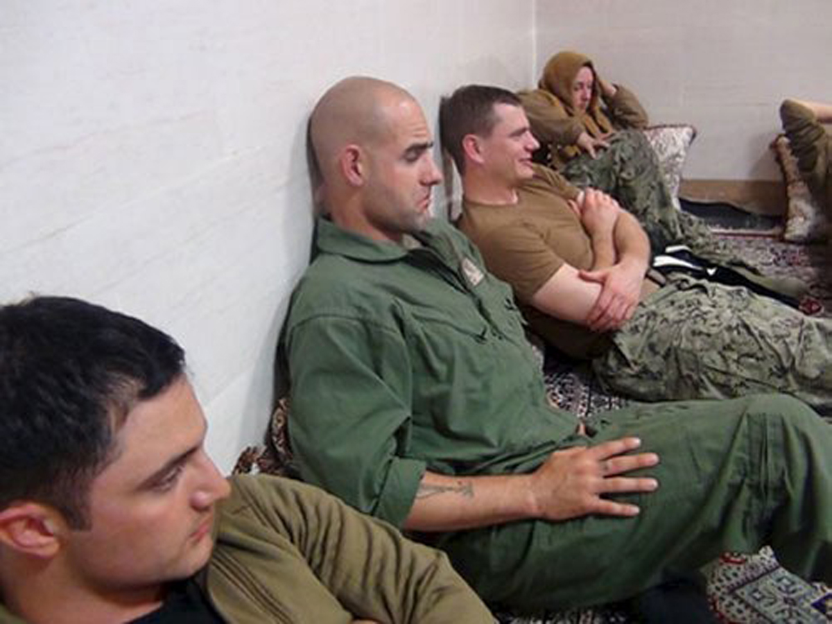 ​伊朗釋放遭關押的10名美軍