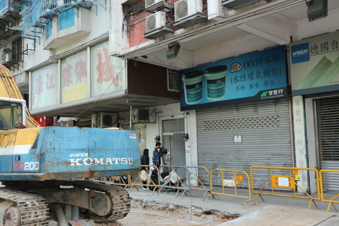 住戶：地盤施工所致