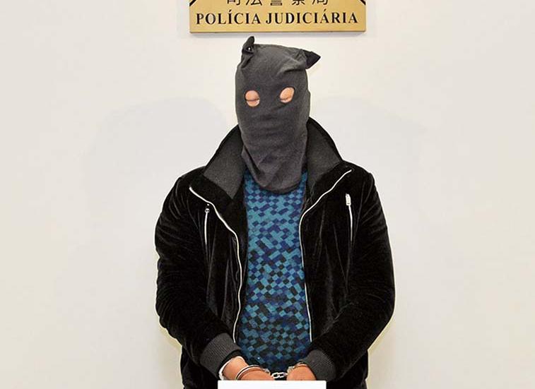 內地漢14張假鈔換籌碼