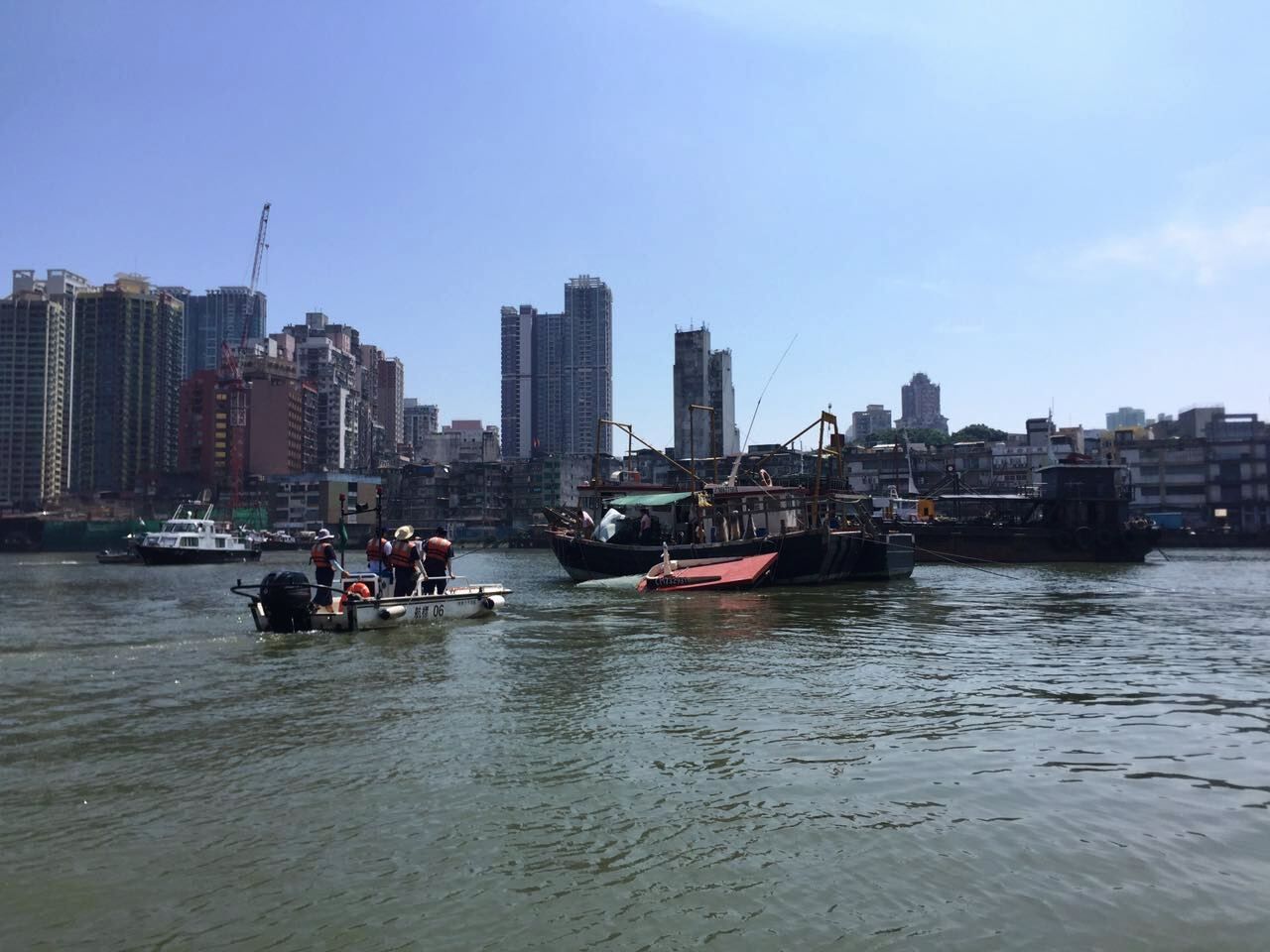 海事局及海關協助