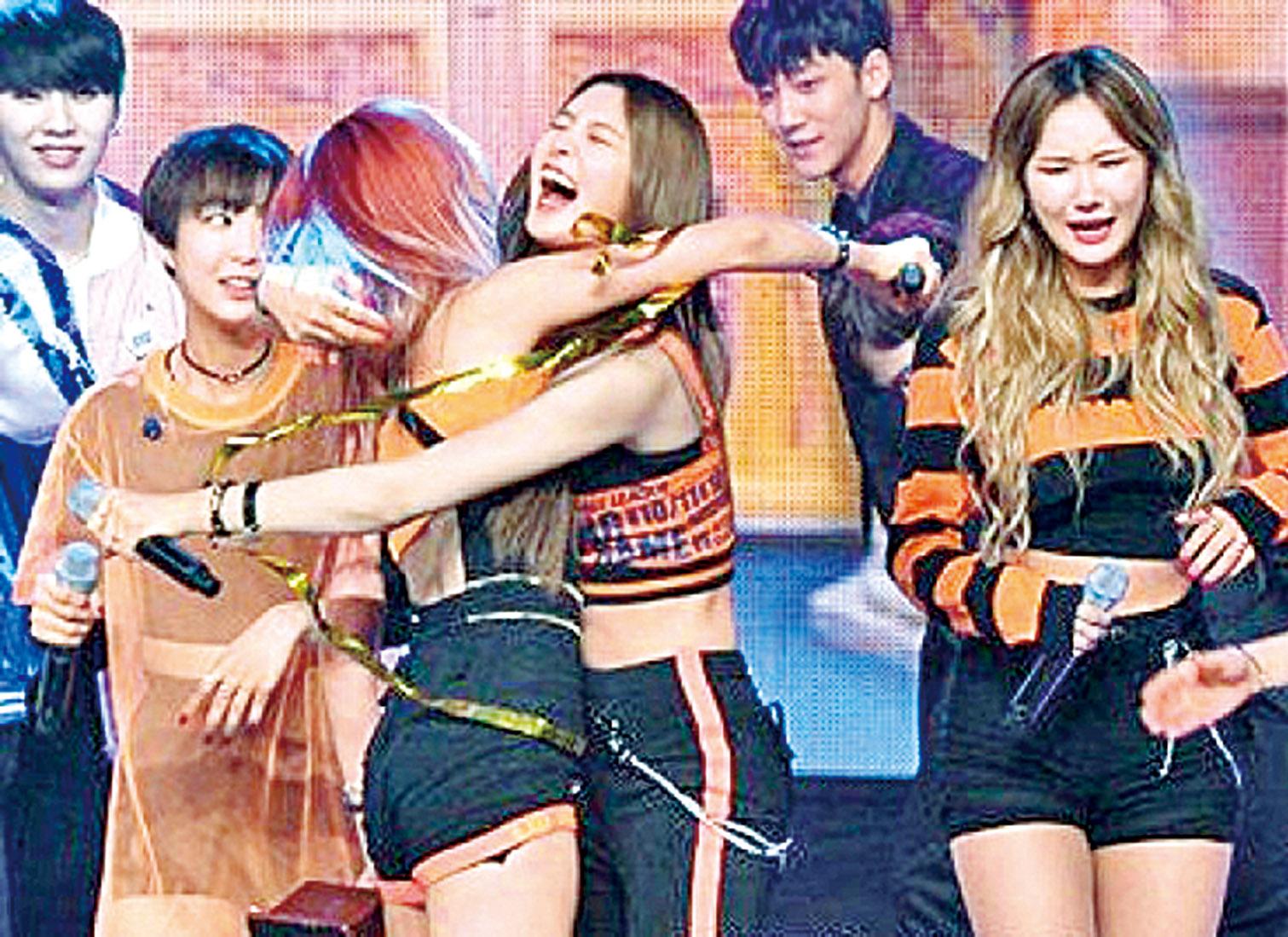 新歌奪冠跪謝粉絲