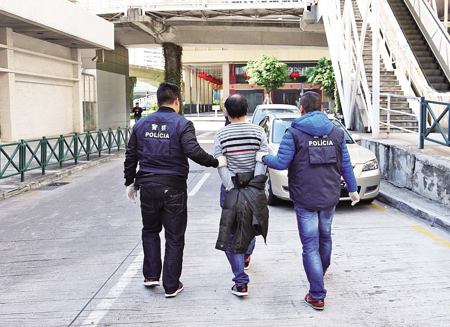 治安警情報廳冬防出勢