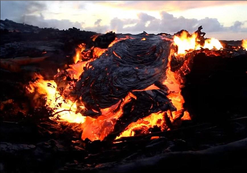 夏威夷火山噴發 熔岩凝成笑臉