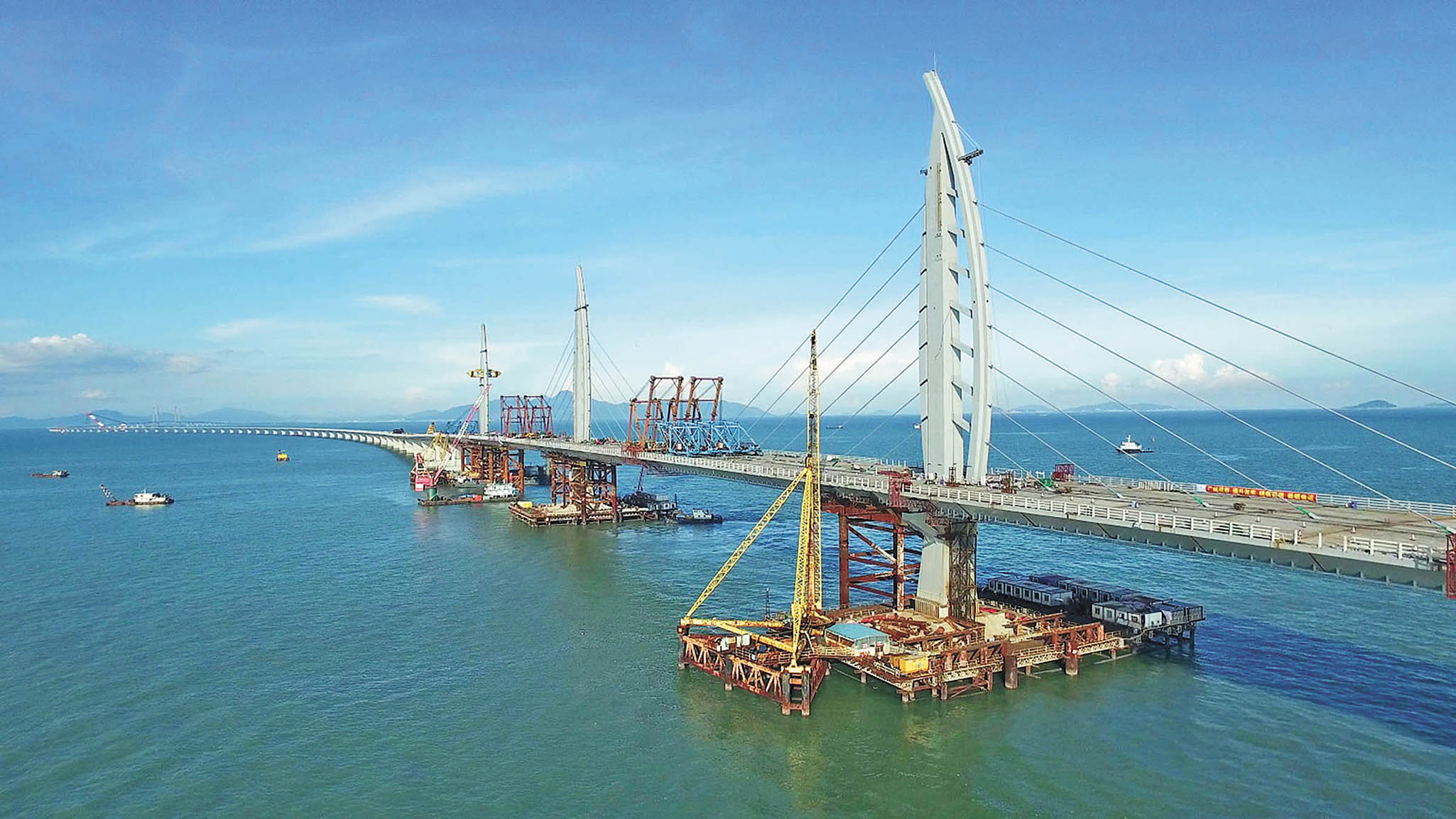 港珠澳大橋最快明年底竣工