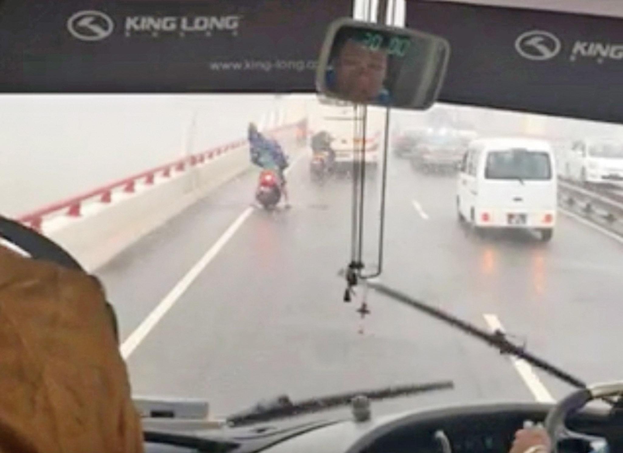 有市民質疑當局風球標準