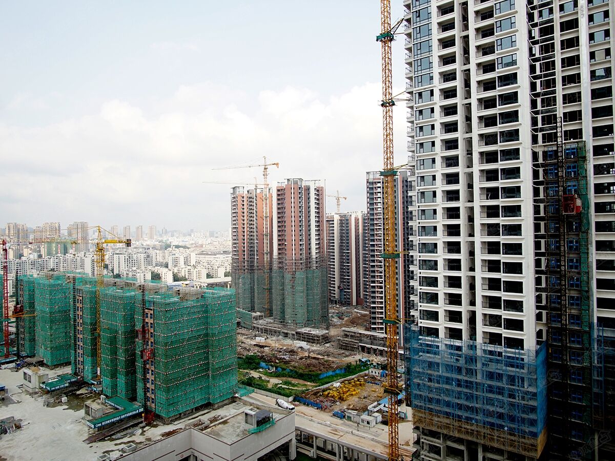 一手住宅跌約三成