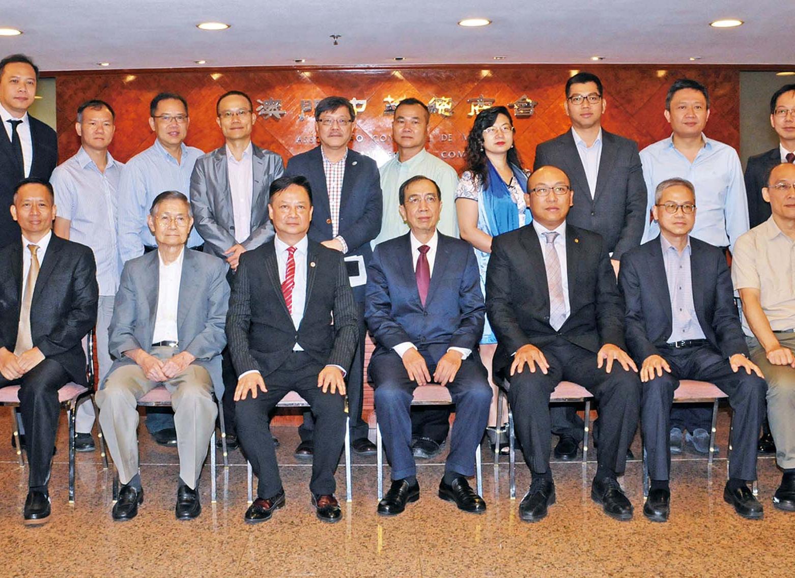 晤業界探討樓宇檢修等議題