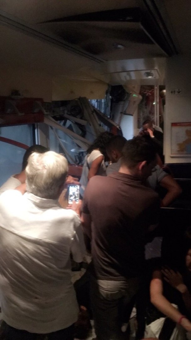 法國南部火車撞樹至少60傷