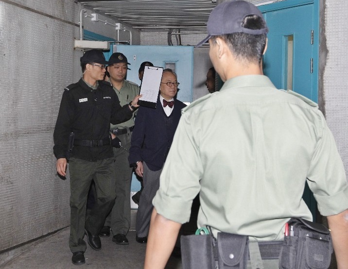 曾蔭權獲准上訴期保釋外出