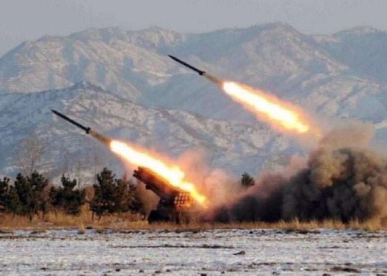 朝鮮發射兩枚導彈落入東海
