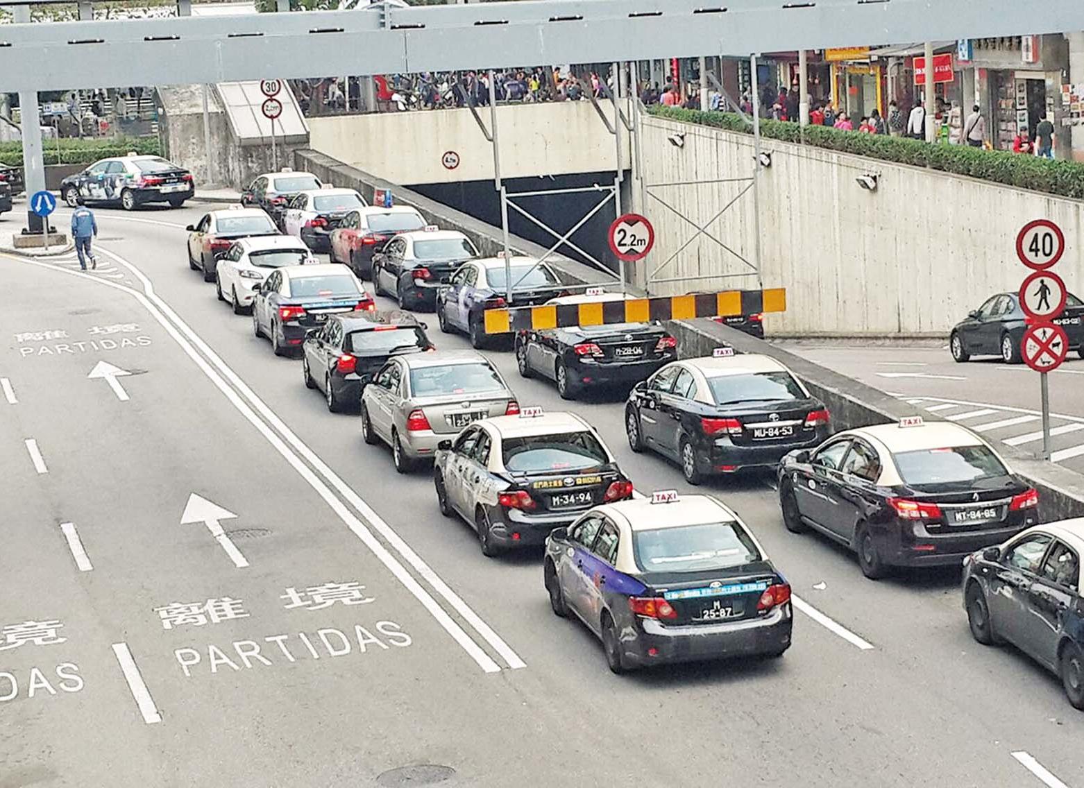 陳司：廣納意見解決問題