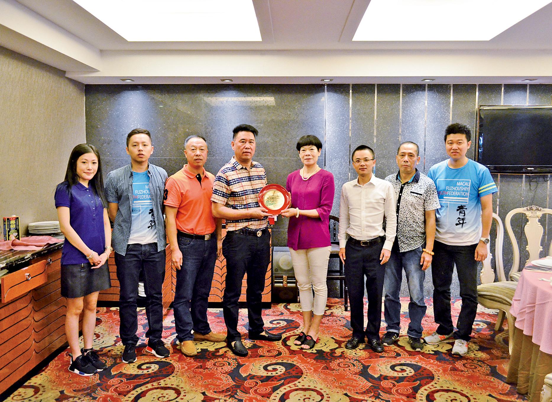 築架起兩地友誼橋樑