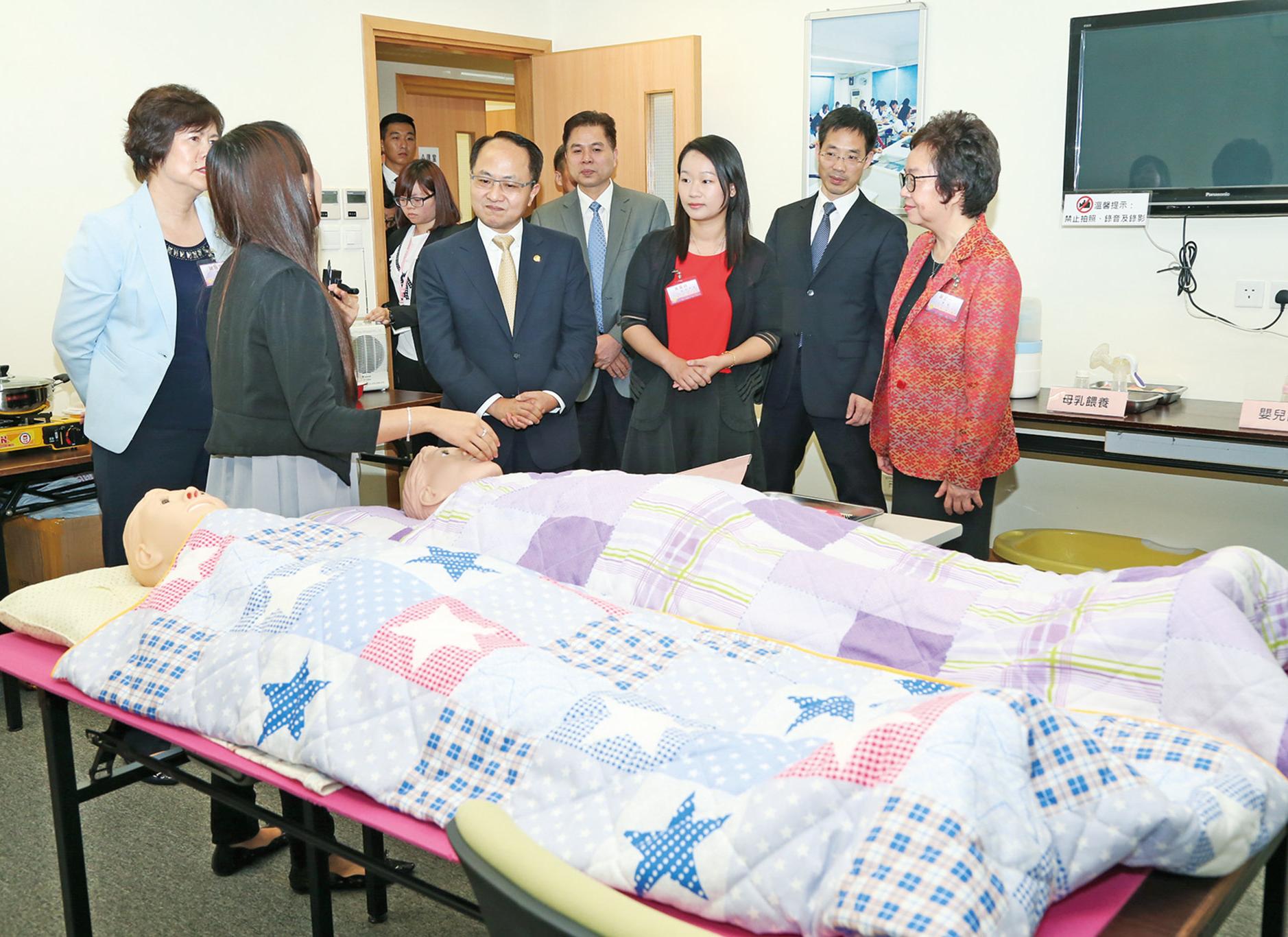 勉發揮「領頭羊」作用