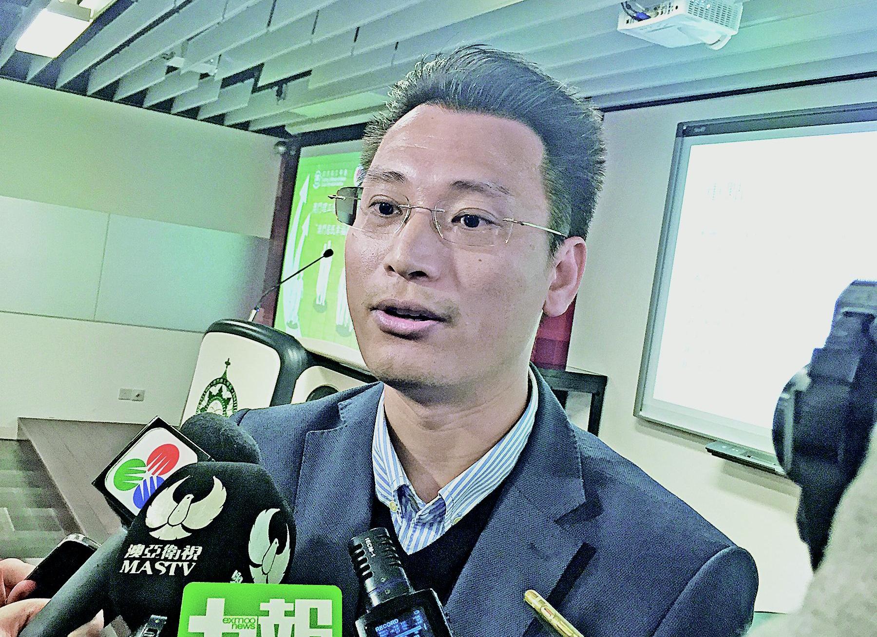 柳智毅：人民幣沒有