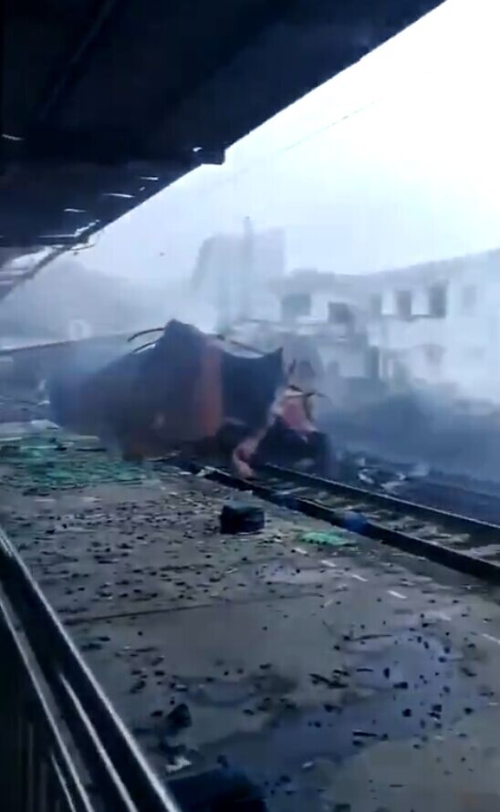 有片！​重慶貨運列車兩度爆炸