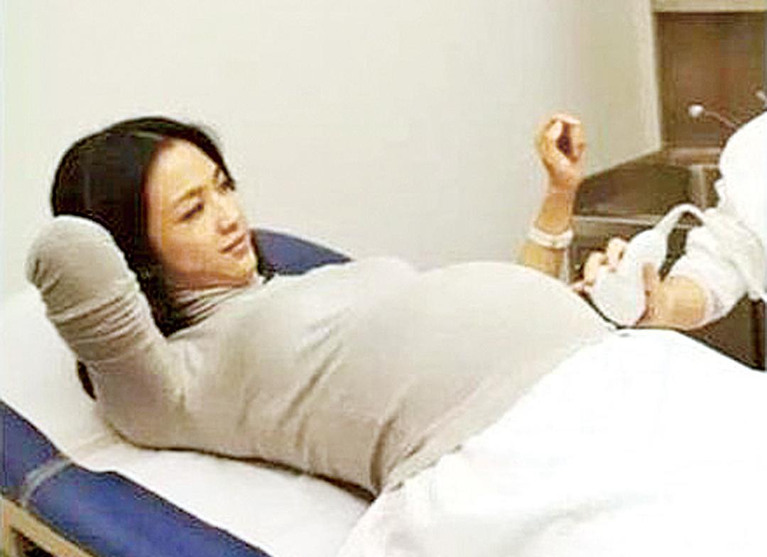 36歲湯唯香港誕下B女