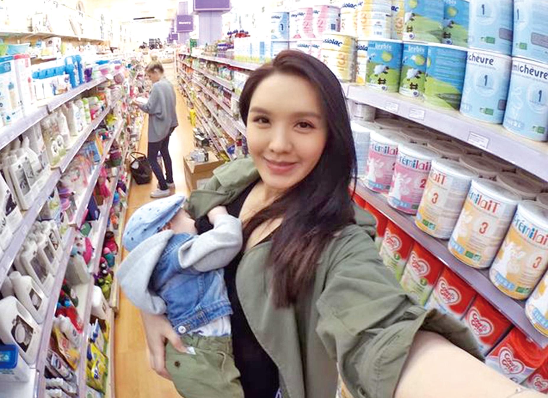 更衣室餵人奶遭侮辱