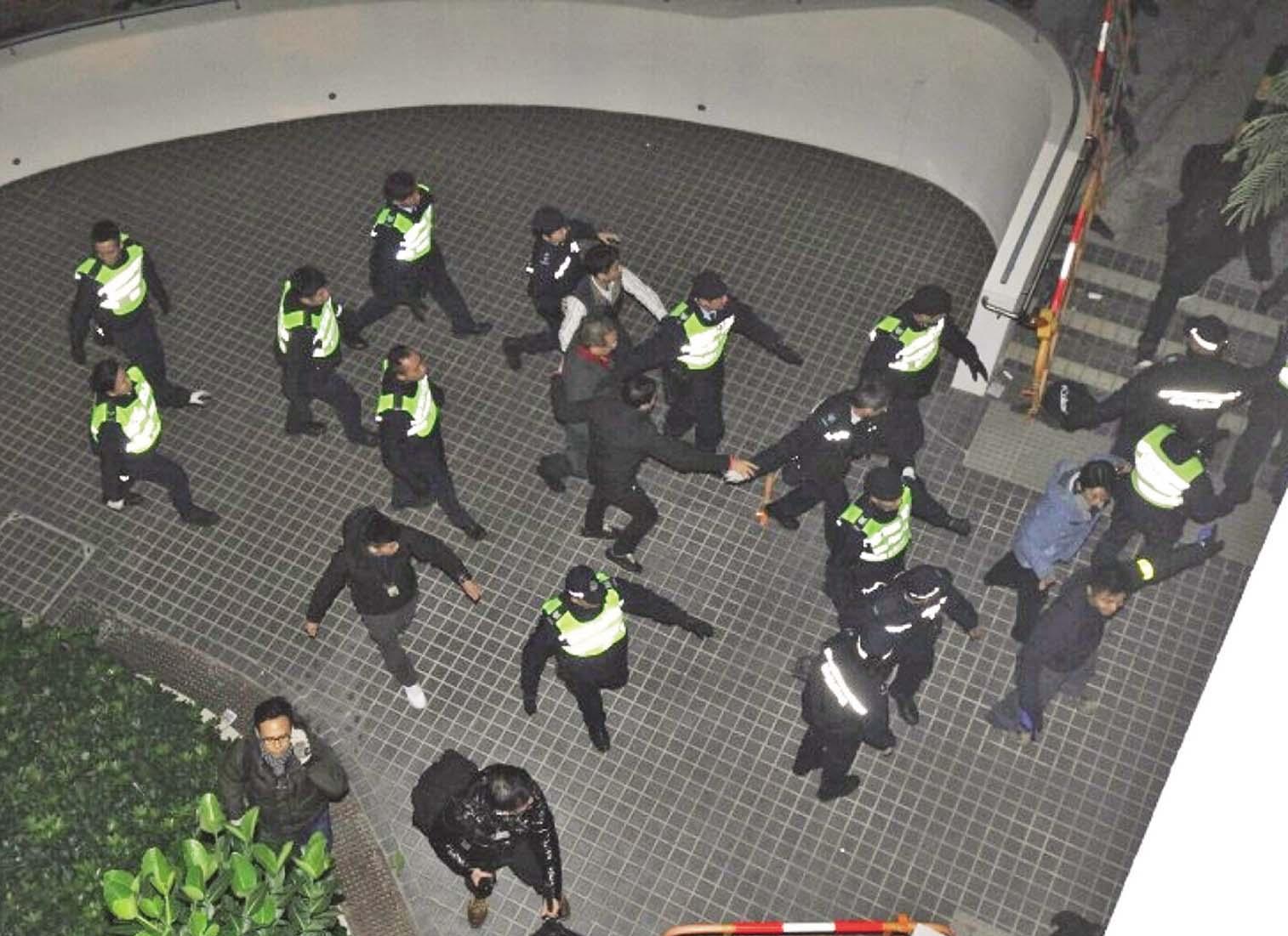 馬斐森斥行為損校譽