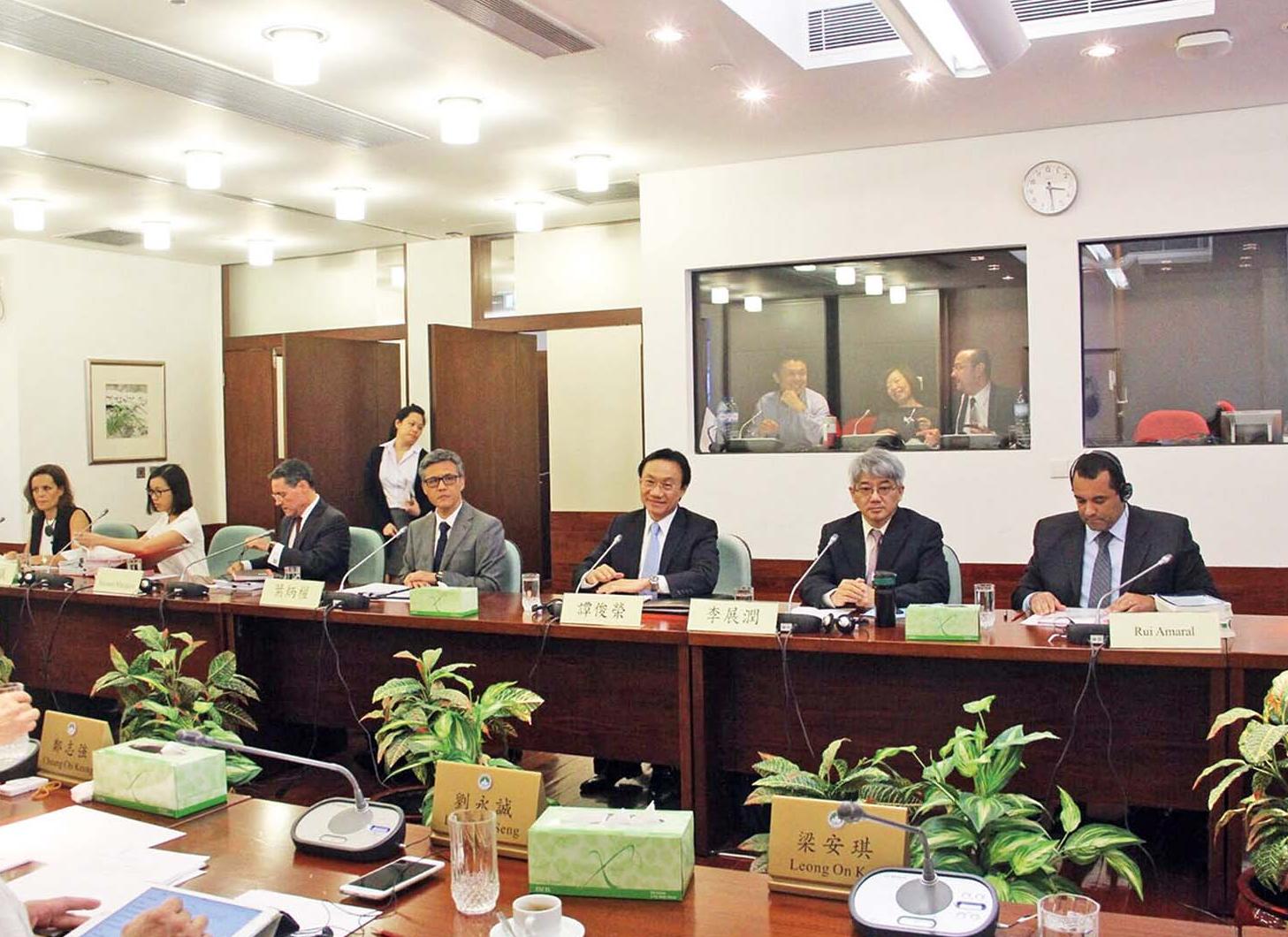 引入強制保險及異地鑑證