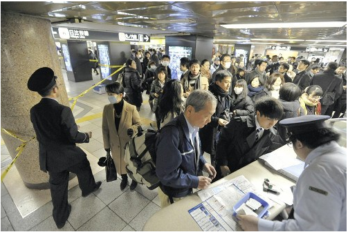 東京地鐵冒煙6.8萬人出行受