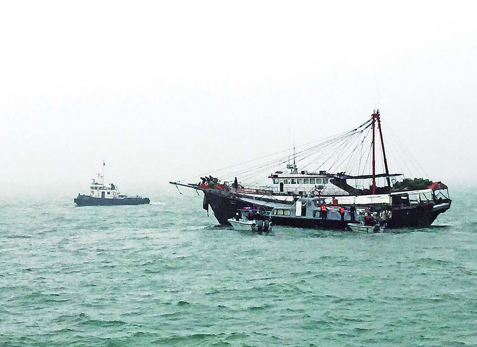 海事局及海關施救無人傷