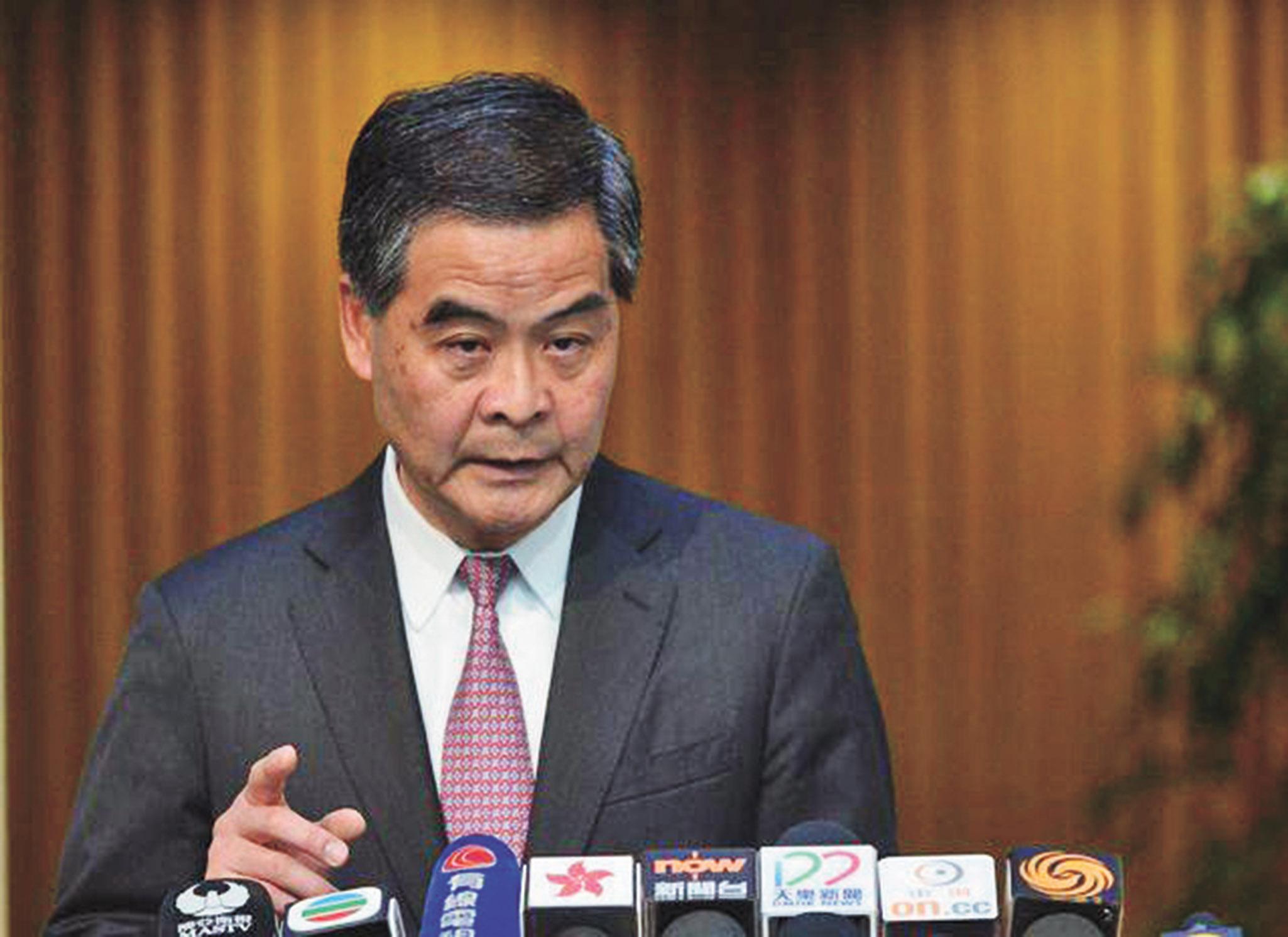 梁振英：政府迎難而上