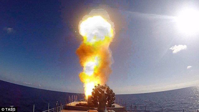 ​俄首出動航母打擊敘利亞叛軍